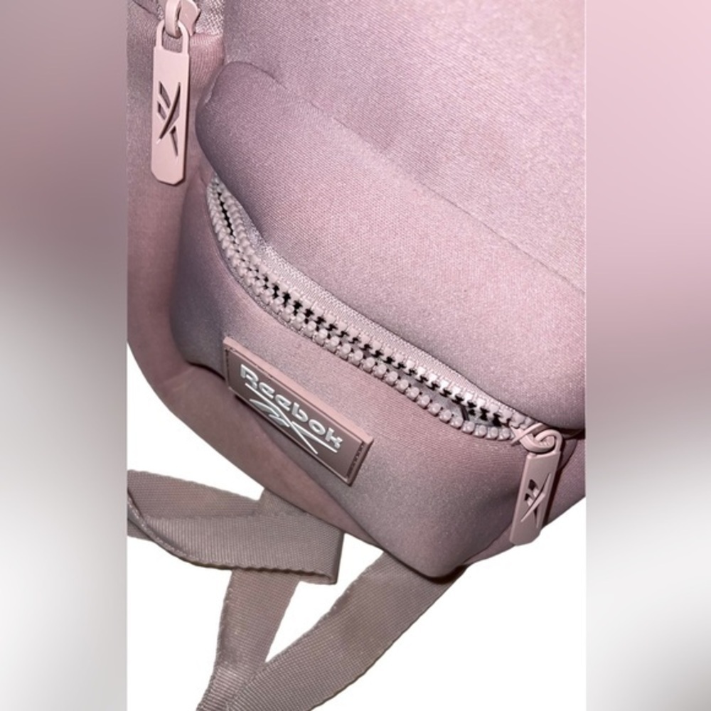 Light pink Reebok Mini‎ Backpack - Picture 3 of 3